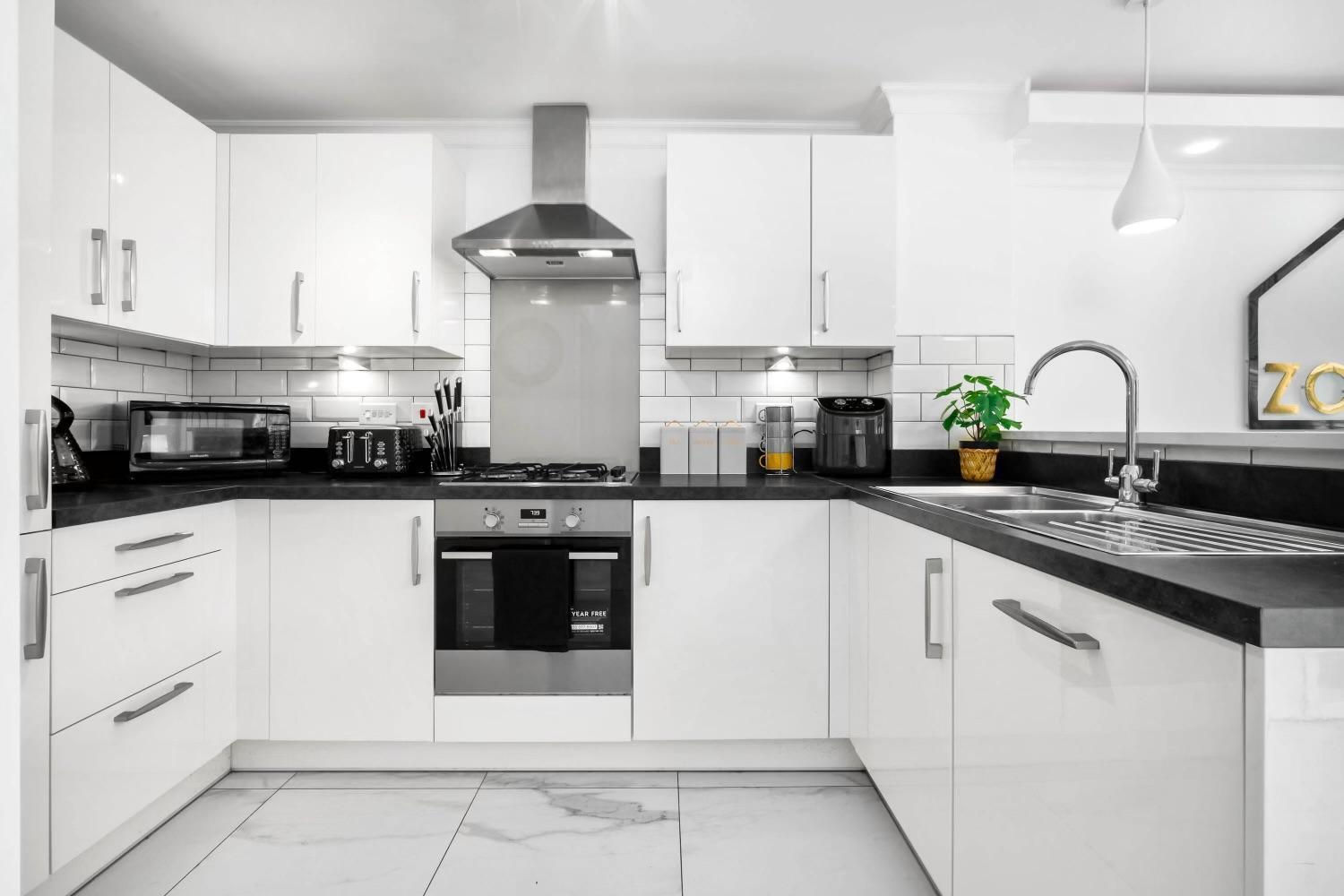Spacious, Cosy Townhouse With Allocated Parking In Centre Apartment Birmingham